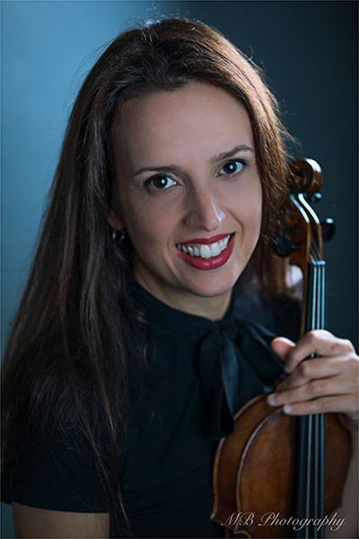 Geige Lehrerin in Salzburg, und ihre Geige